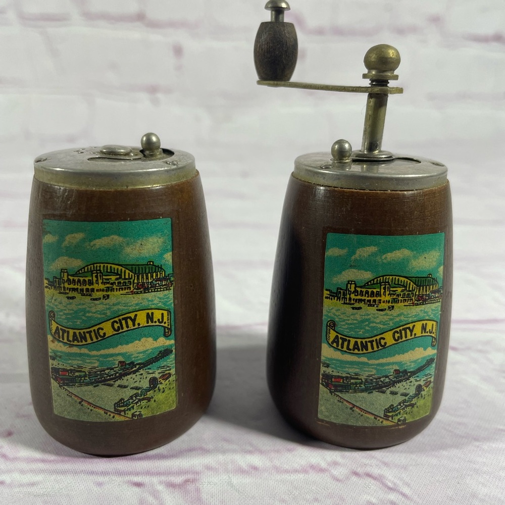 Vintage Atlantic City, N.J. Wood Salt Shaker and Pepper Mill Grinder Pair